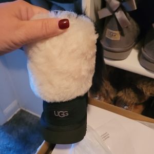 Short ugg boots